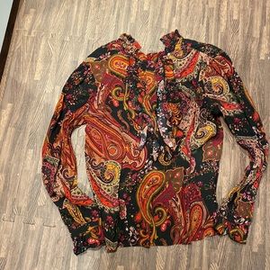Zara women paisley blouse. Features ruffle collar sleeves & front placket. SZ M